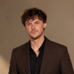 Christopher Briney Height – Revealing the Star’s True Stature and On-Screen Presence